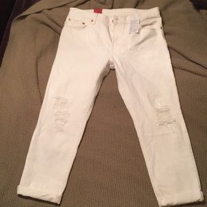 Levi’s White Ripped Jeans 29W x 32L
